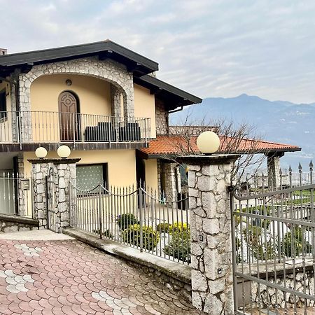 Il Bacio Del Sole Apartment โลเวเร ภายนอก รูปภาพ