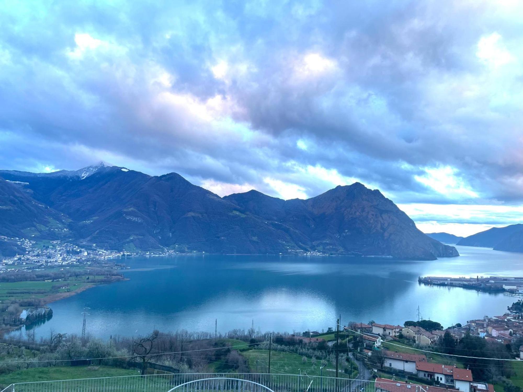 Il Bacio Del Sole Apartment โลเวเร ภายนอก รูปภาพ