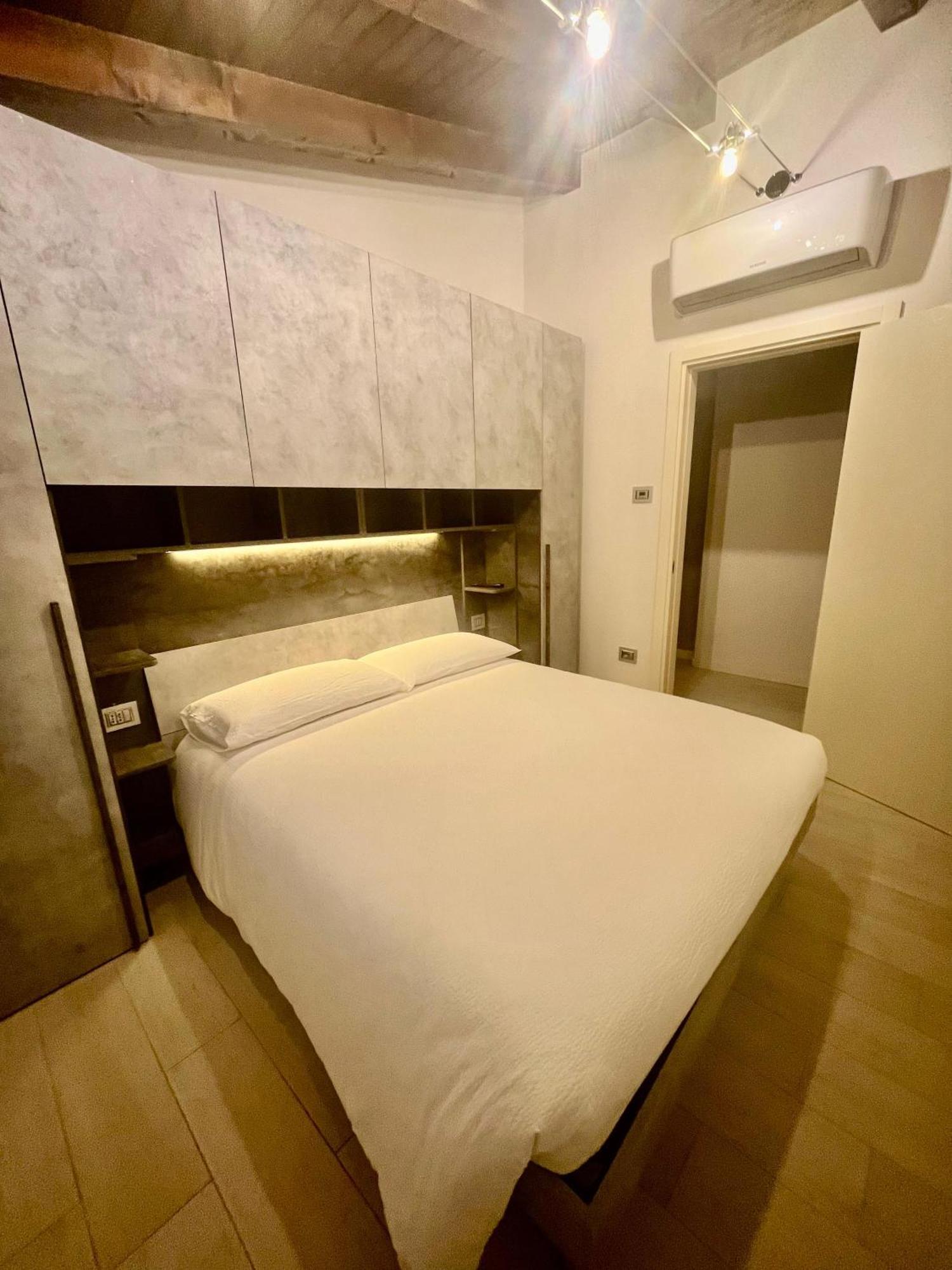 Il Bacio Del Sole Apartment โลเวเร ภายนอก รูปภาพ