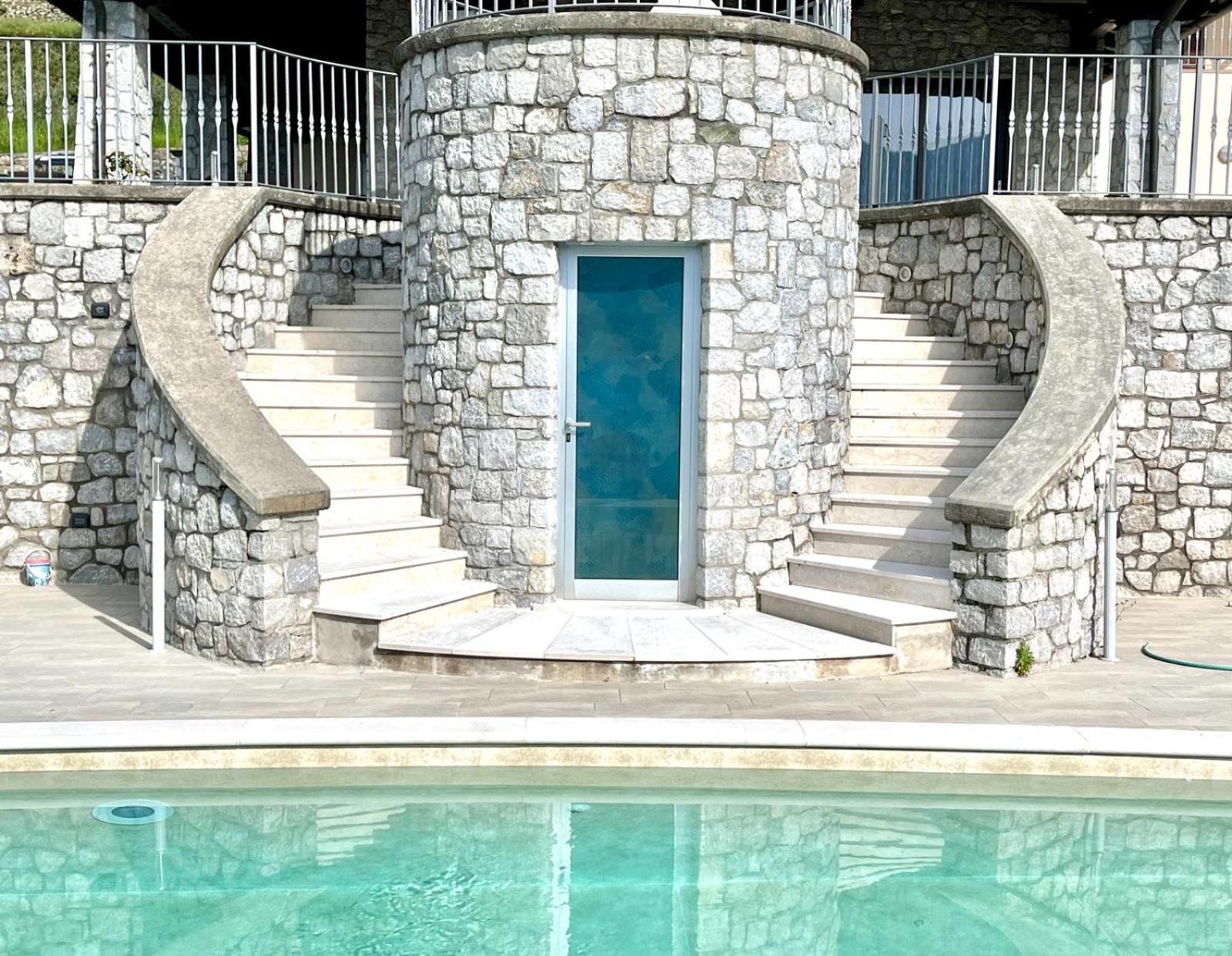Il Bacio Del Sole Apartment โลเวเร ภายนอก รูปภาพ